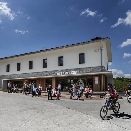 Youth Hostel Non Stop Inn By Irrisarri Land Igantzi Bagian luar foto