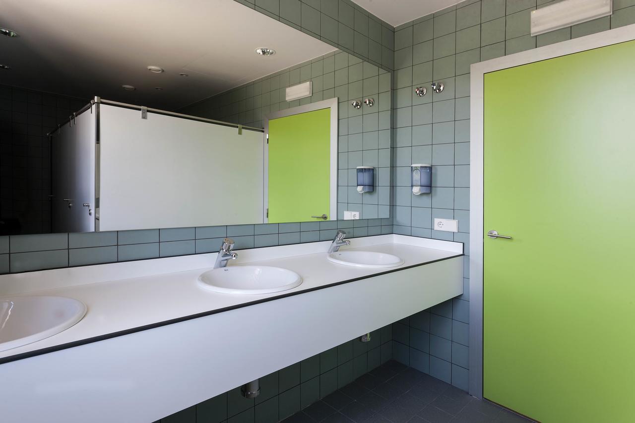 Youth Hostel Non Stop Inn By Irrisarri Land Igantzi Bagian luar foto